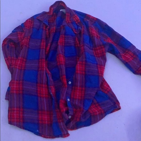Two plaid pull overs - Picture 3 of 3